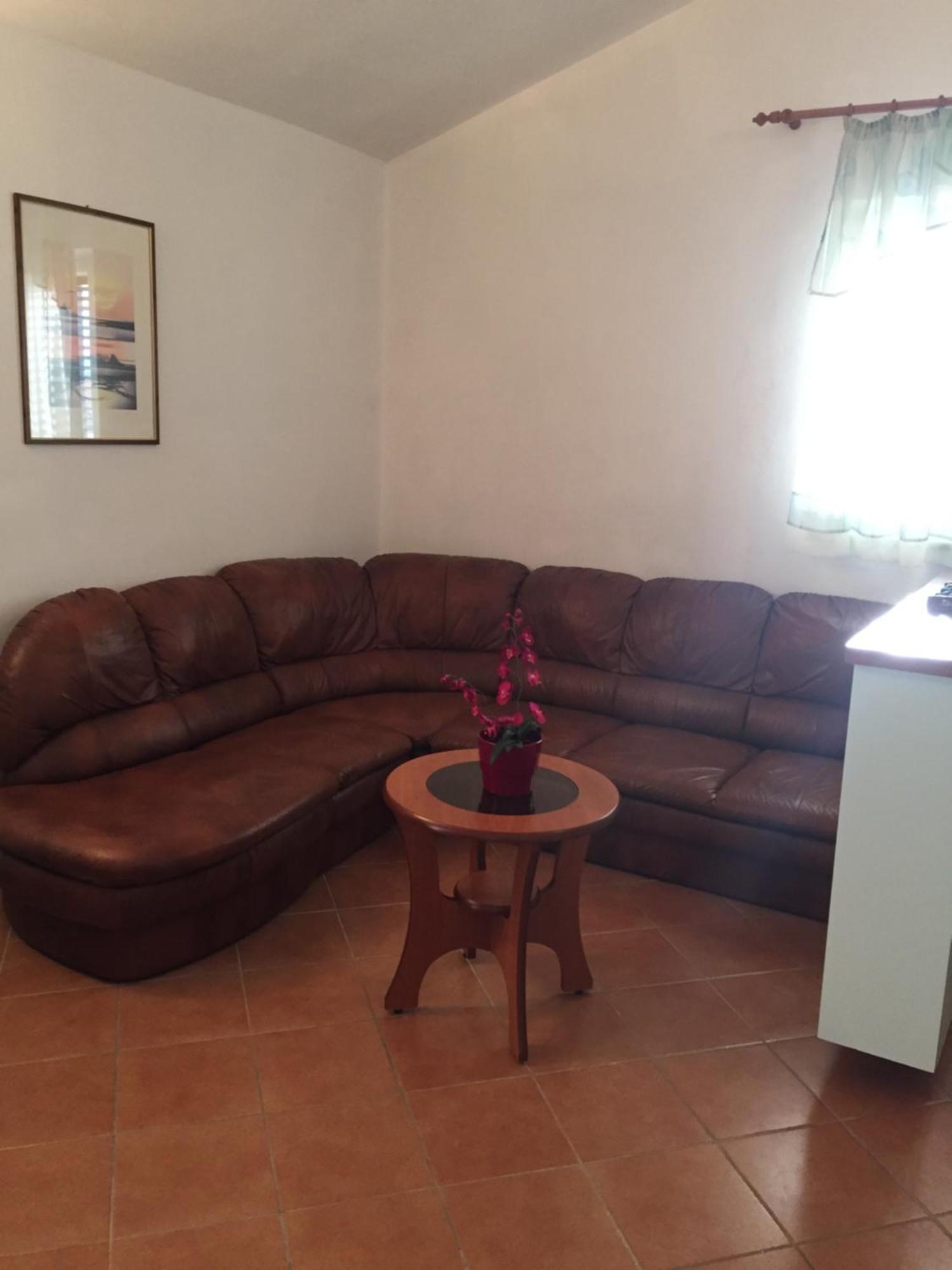 Apartments Anka Нін Екстер'єр фото