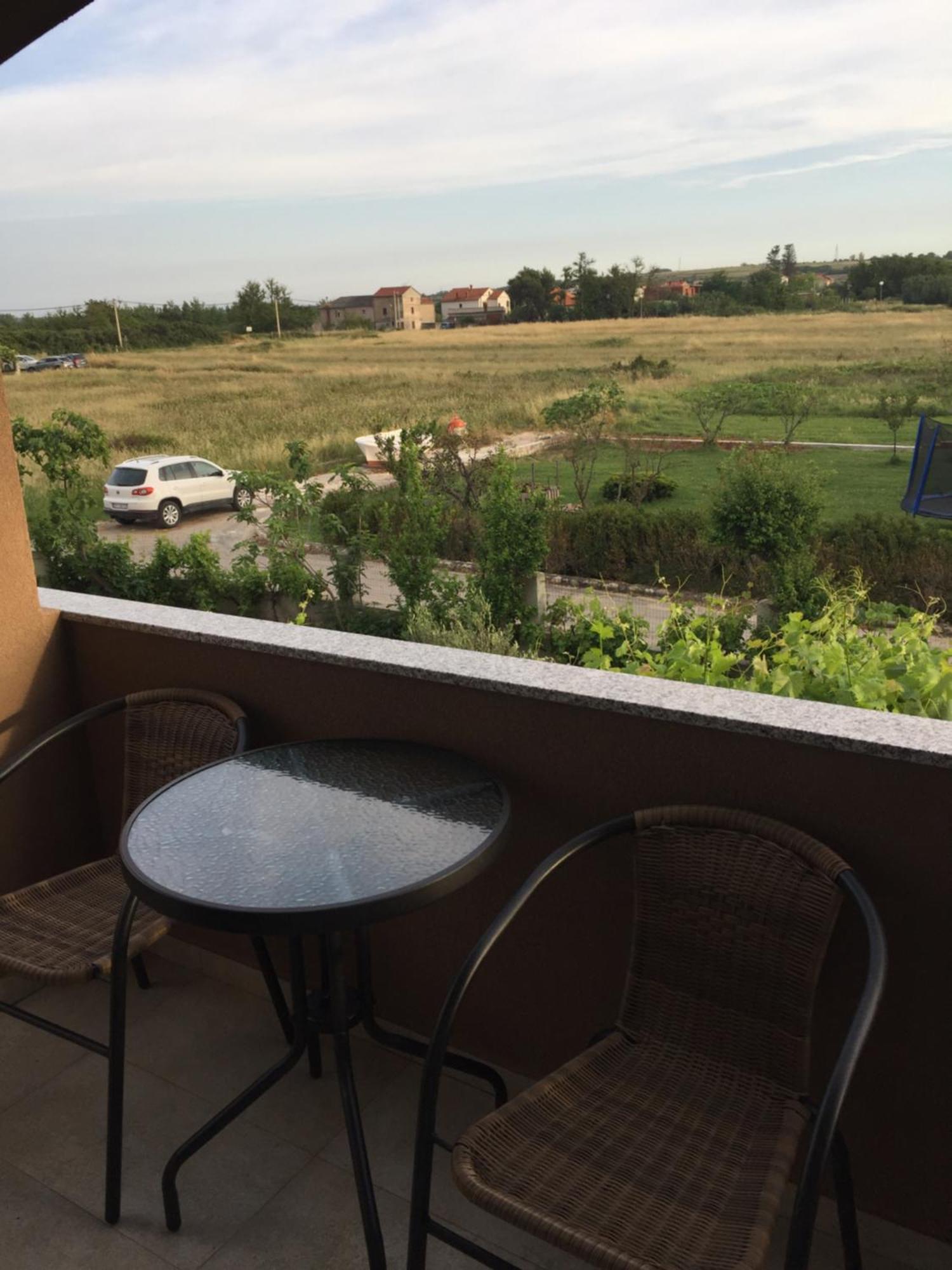 Apartments Anka Нін Екстер'єр фото